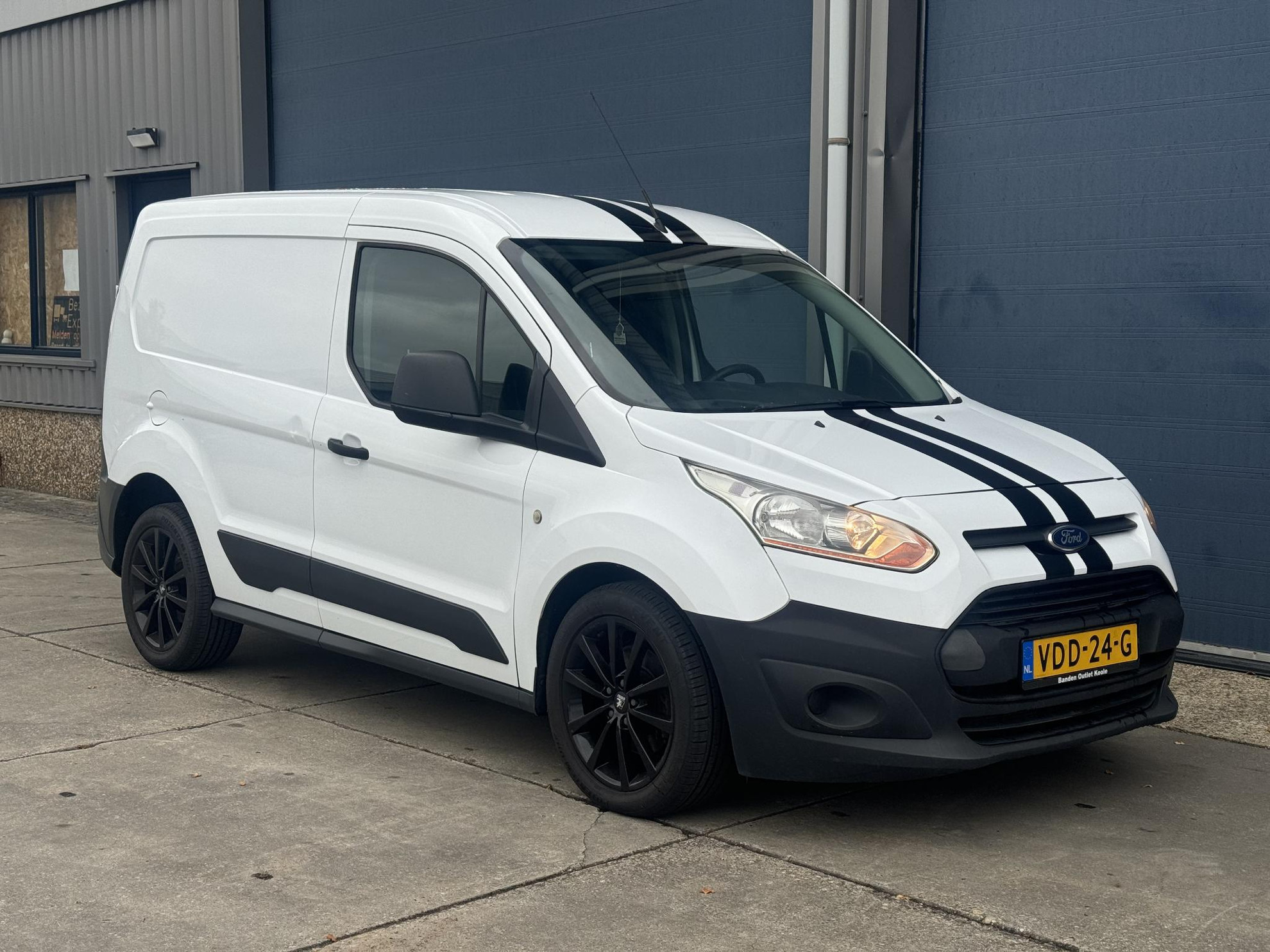 Ford Transit Connect 1.5 TDCI L1 Trend AIRCO / 75 PK / ELEKTRISCHE RAMEN