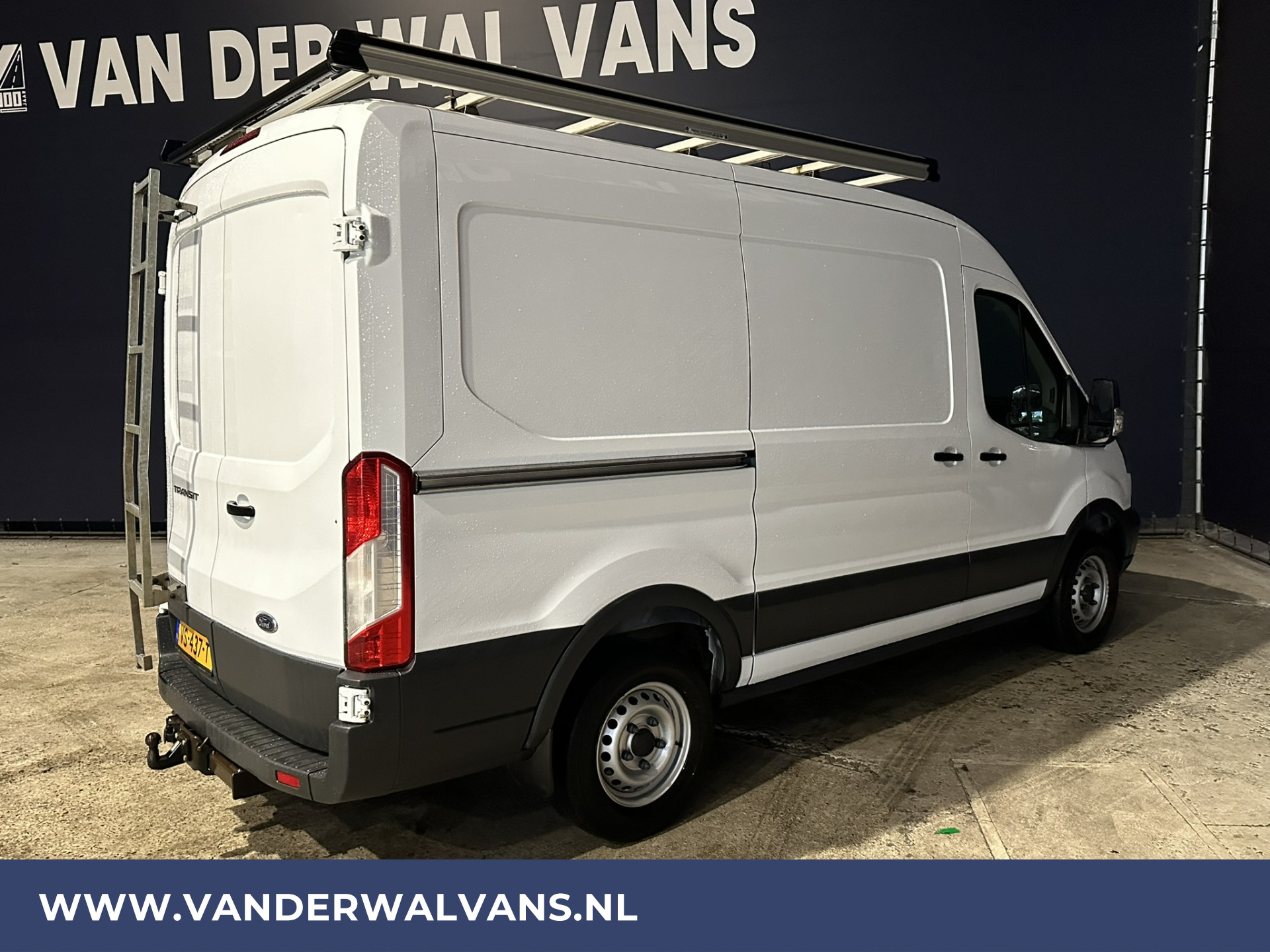 Ford Transit 2.2 TDCI 126pk L2H2 2800kg Trekhaak | Imperiaal | Trap Bluetooth telefoonvoorbereiding