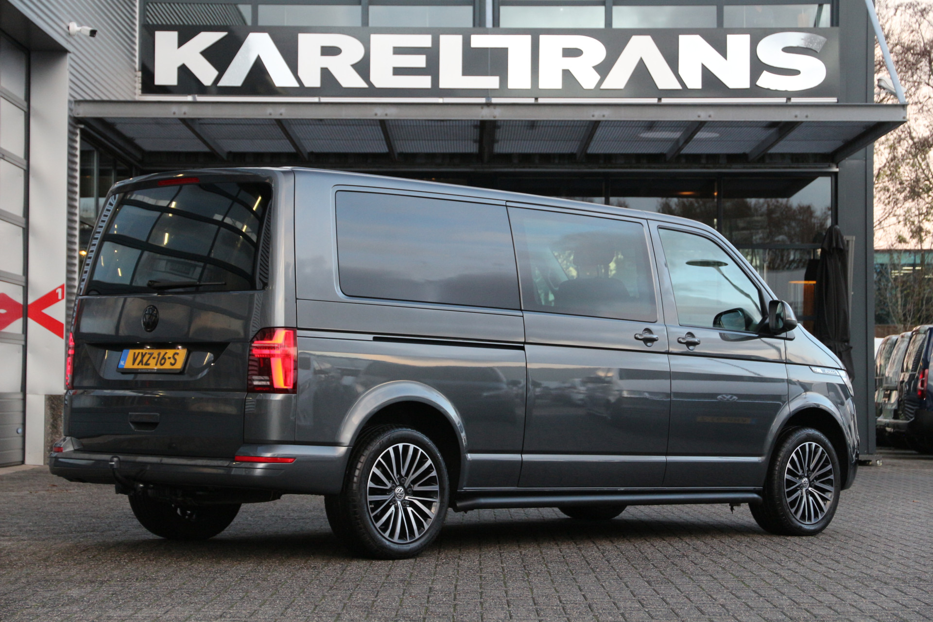 Volkswagen Transporter Bulli 2.0 TDI 150 | DC | 2x Schuifdeur | Virtual | Camera | Clima..