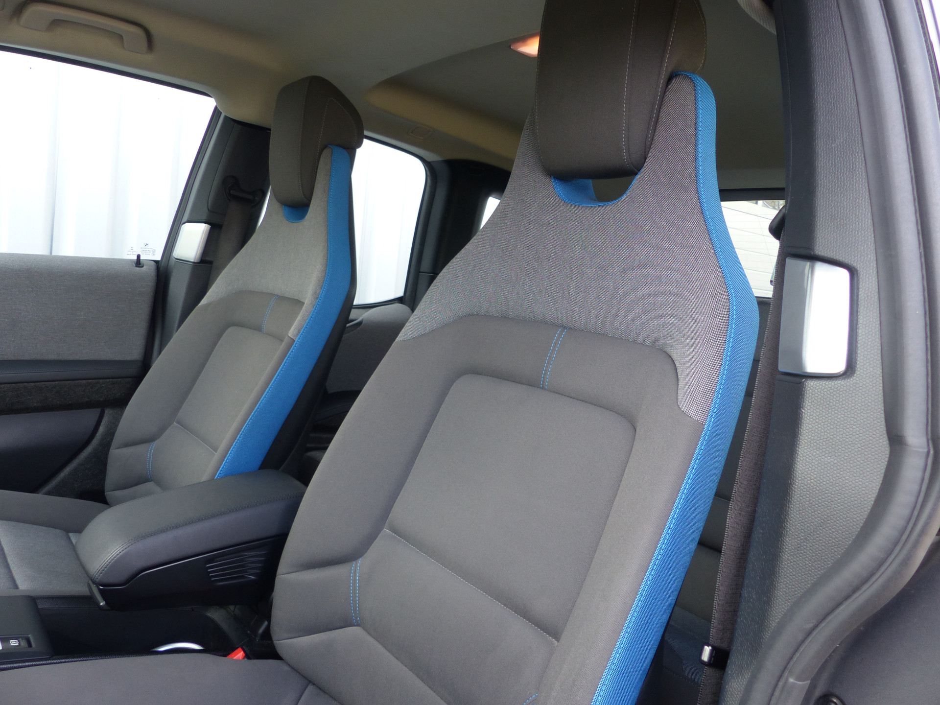 BMW i3 BMW i3 120Ah 42 kWh!! Camera/Warmtepomp/ Ecc/Adaptive Cruise/NL Auto!
