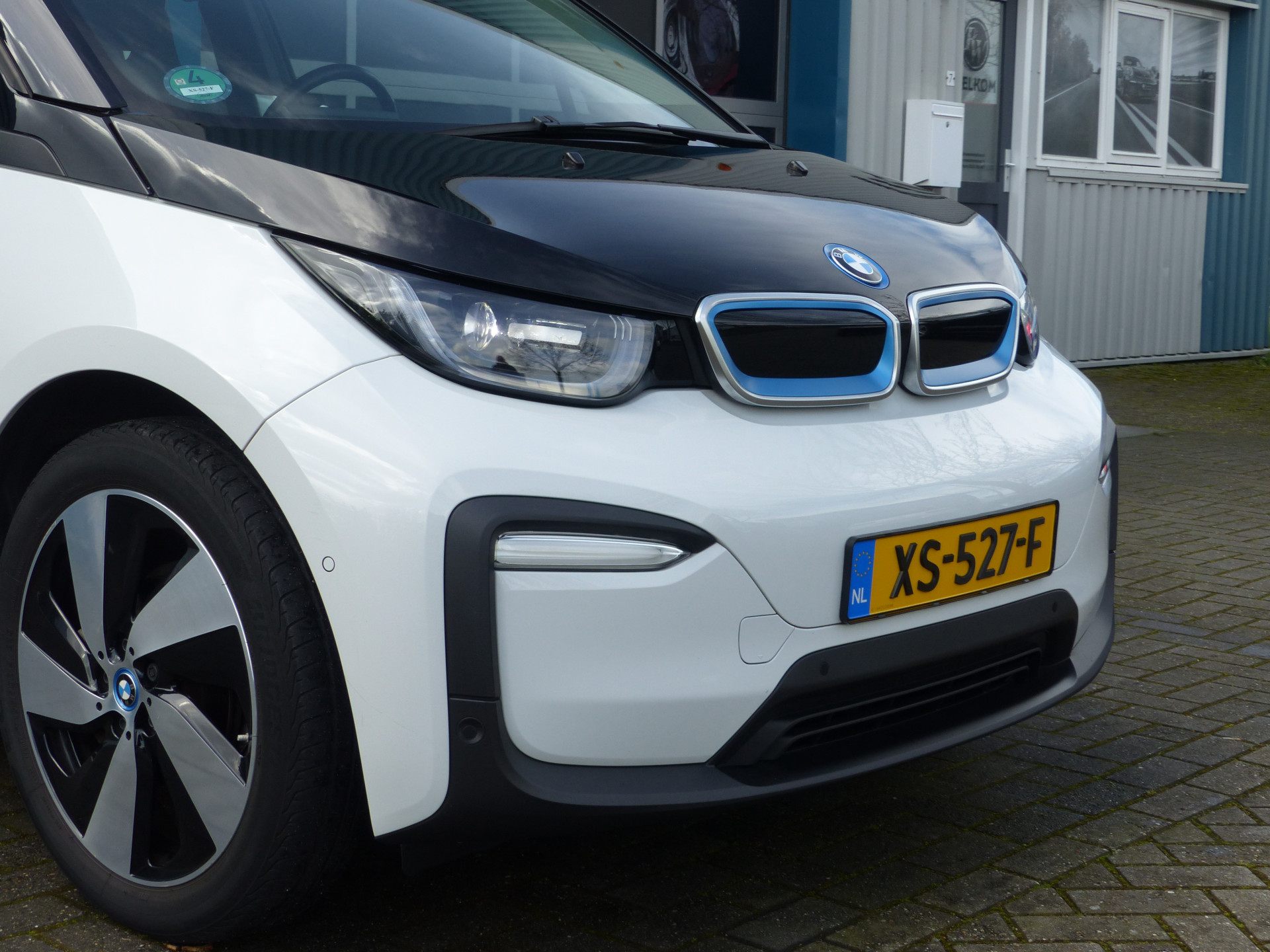 BMW i3 BMW i3 120Ah 42 kWh!! Camera/Warmtepomp/ Ecc/Adaptive Cruise/NL Auto!