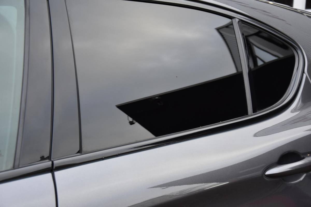 Alfa Romeo Stelvio Alfa Romeo Stelvio 2.0 T AWD 280 pk veloce sport stoelen