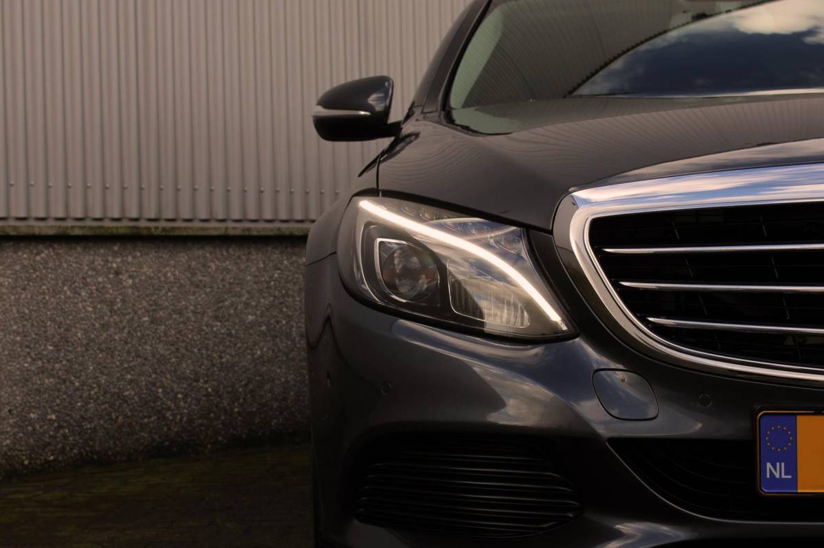 Mercedes-Benz C-Klasse Mercedes-Benz C-klasse Estate C 180 Aut. Exclusive Sfeerverl, Led, Spoor