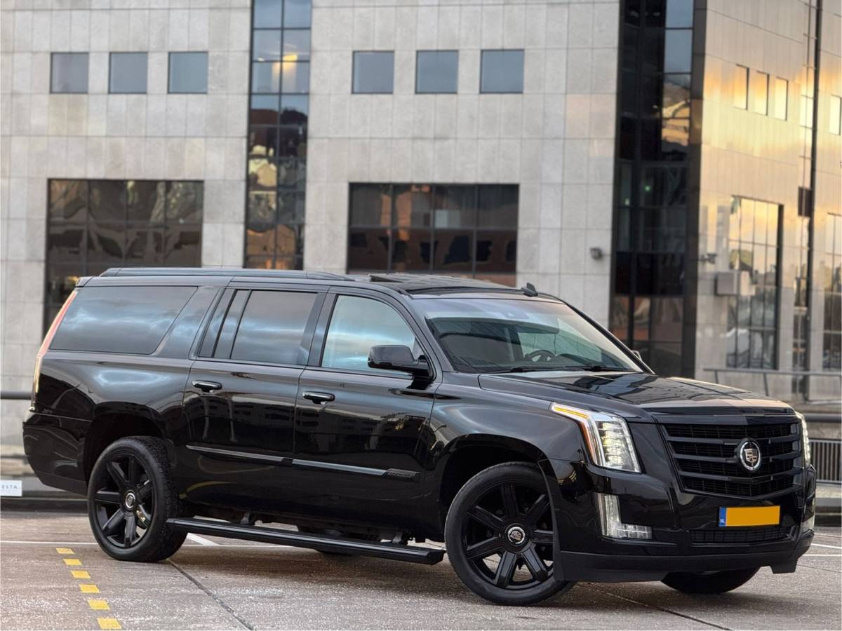 Cadillac Escalade Cadillac Escalade 6.2 V8 Premium 450PK ESV Platinum 7p 5xTV 22” LWB