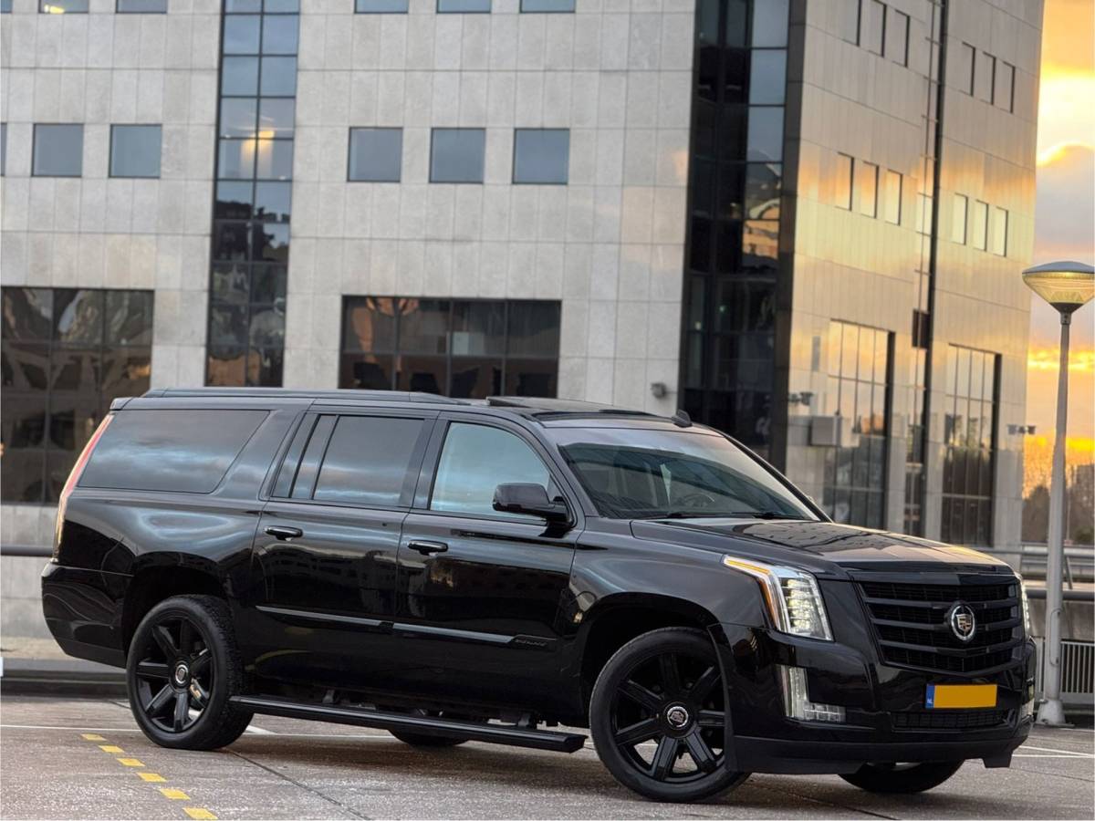 Cadillac Escalade Cadillac Escalade 6.2 V8 Premium 450PK ESV Platinum 7p 5xTV 22” LWB
