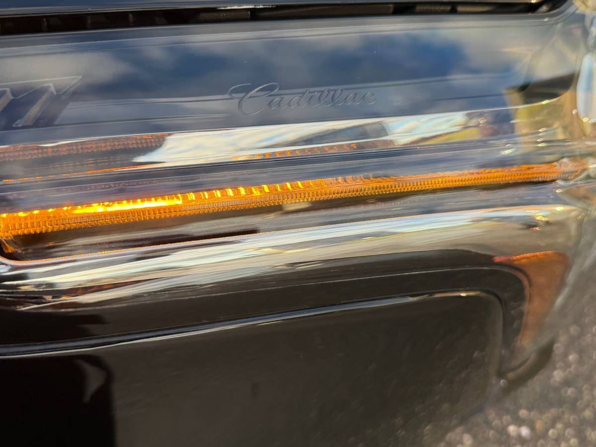 Cadillac Escalade Cadillac Escalade 6.2 V8 Premium 450PK ESV Platinum 7p 5xTV 22” LWB