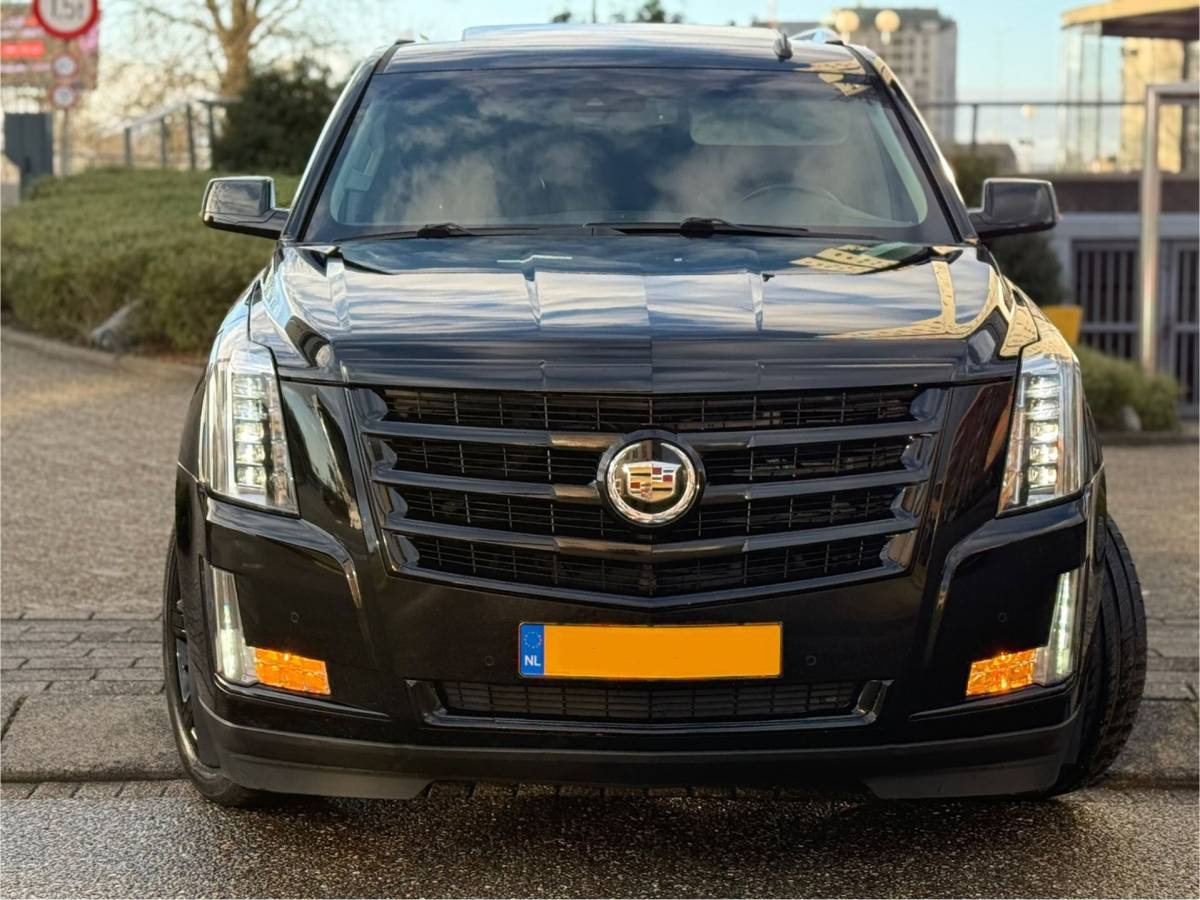 Cadillac Escalade Cadillac Escalade 6.2 V8 Premium 450PK ESV Platinum 7p 5xTV 22” LWB