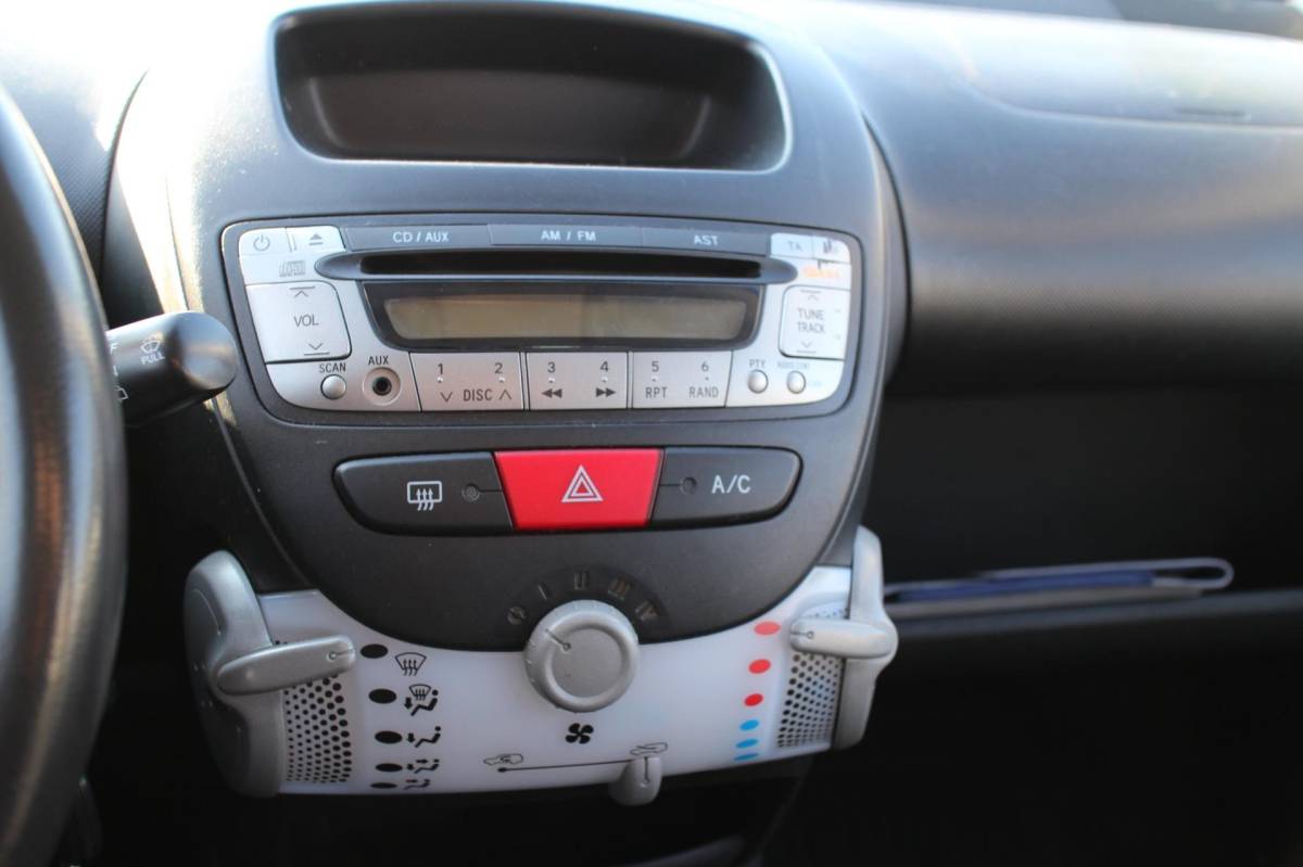 Peugeot 107 Peugeot 107 1.0 Active_5 DEURS_AIRCO_AUTOMAAT_NETTE AUTO