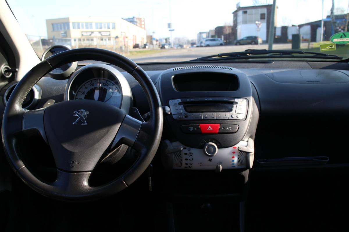 Peugeot 107 Peugeot 107 1.0 Active_5 DEURS_AIRCO_AUTOMAAT_NETTE AUTO