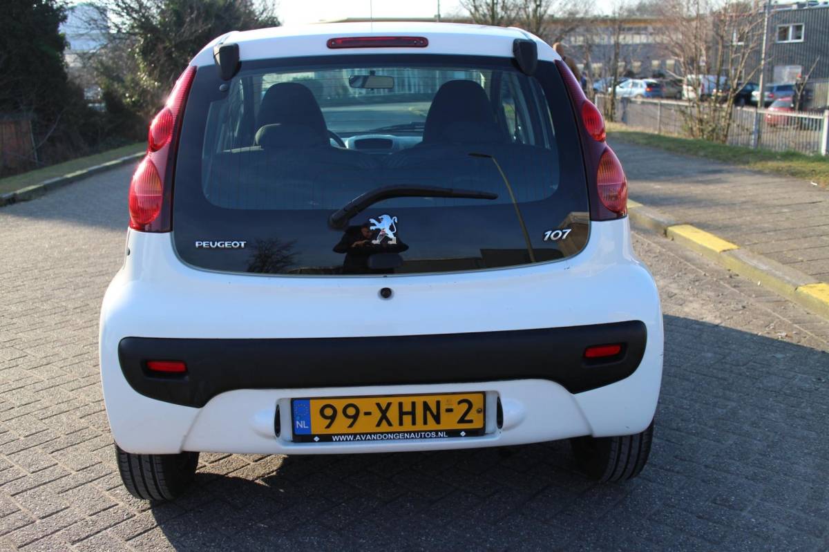 Peugeot 107 Peugeot 107 1.0 Active_5 DEURS_AIRCO_AUTOMAAT_NETTE AUTO