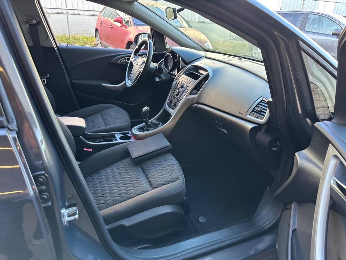 Opel Astra Opel Astra Sports Tourer 1.4 Turbo Sport Met jaar APK