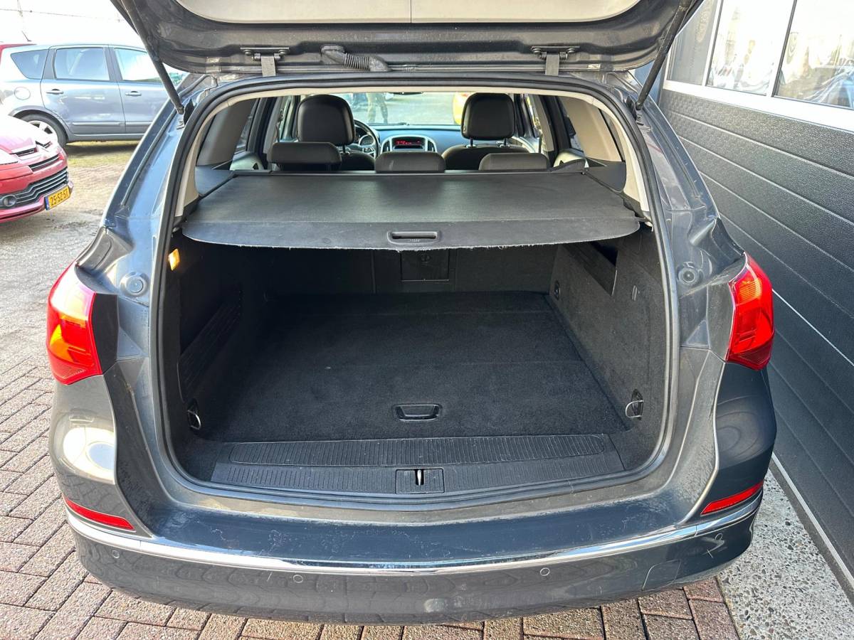 Opel Astra Opel Astra Sports Tourer 1.4 Turbo Sport Met jaar APK