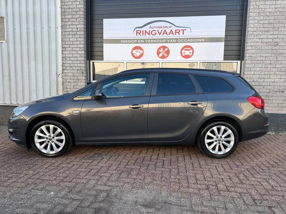 Opel Astra Opel Astra Sports Tourer 1.4 Turbo Sport Met jaar APK