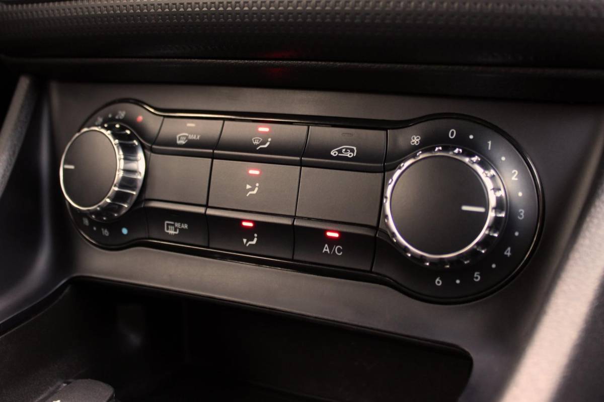 Mercedes-Benz A-Klasse Mercedes-Benz A-klasse A 180 Ambition Style Navi, Xenon, PARKTRONIC
