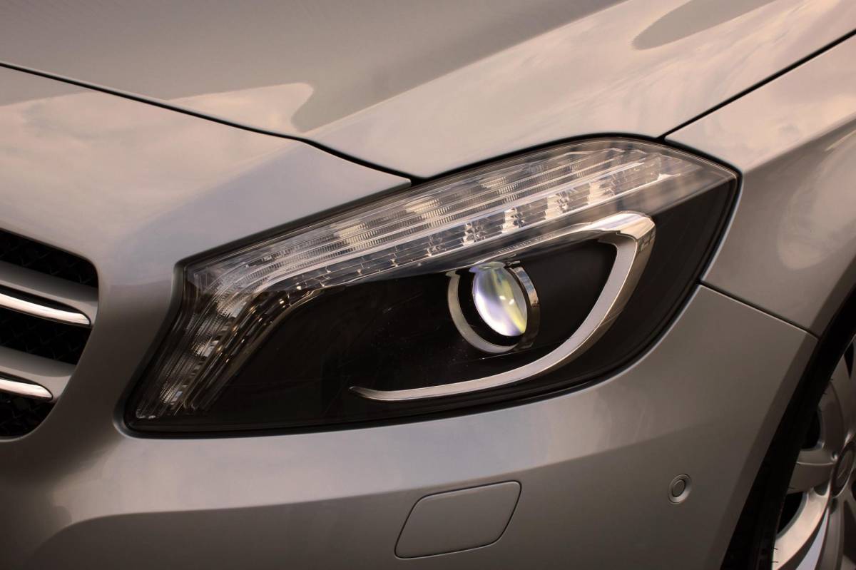 Mercedes-Benz A-Klasse Mercedes-Benz A-klasse A 180 Ambition Style Navi, Xenon, PARKTRONIC