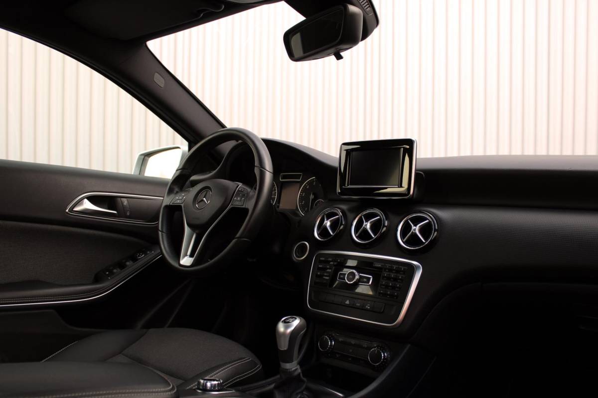 Mercedes-Benz A-Klasse Mercedes-Benz A-klasse A 180 Ambition Style Navi, Xenon, PARKTRONIC