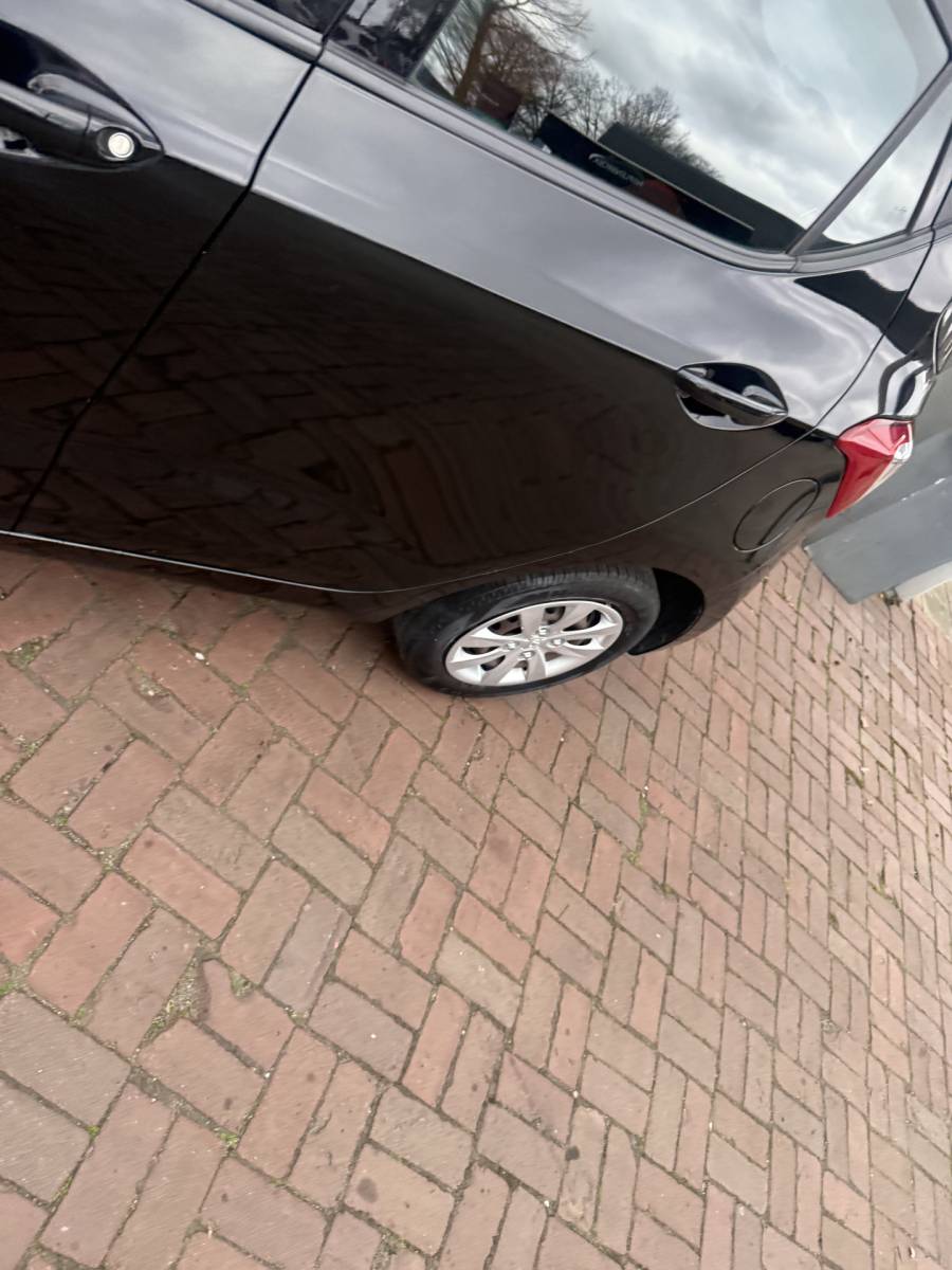 Hyundai i10 Hyundai i10 1.0i i-Motion Comfort Plus 01-2014 216.710 KM