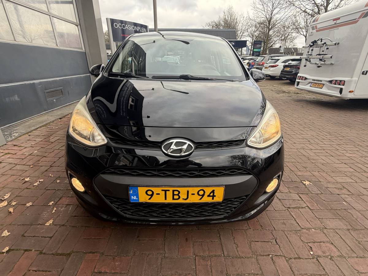 Hyundai i10 Hyundai i10 1.0i i-Motion Comfort Plus 01-2014 216.710 KM
