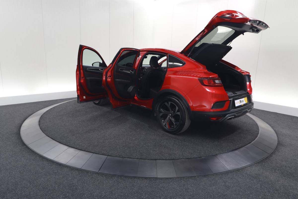 Renault Arkana Renault Arkana 1.6 E-Tech Hybrid 145 R.S. Line | Camera | Cruise Control Adaptief | Dodehoekdetectie | Apple Carplay | Pack Winter