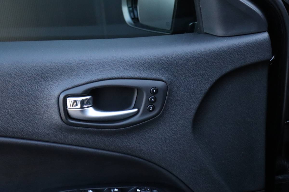 Jeep Compass Jeep Compass 1.4 MultiAir Opening Edition Plus | LEDER | MEMORY | STOEL/STUURVERW. | CAMERA | TREKHAAK | CRUISE | NAVI |