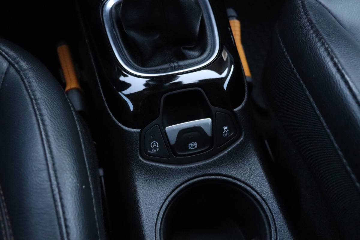 Jeep Compass Jeep Compass 1.4 MultiAir Opening Edition Plus | LEDER | MEMORY | STOEL/STUURVERW. | CAMERA | TREKHAAK | CRUISE | NAVI |
