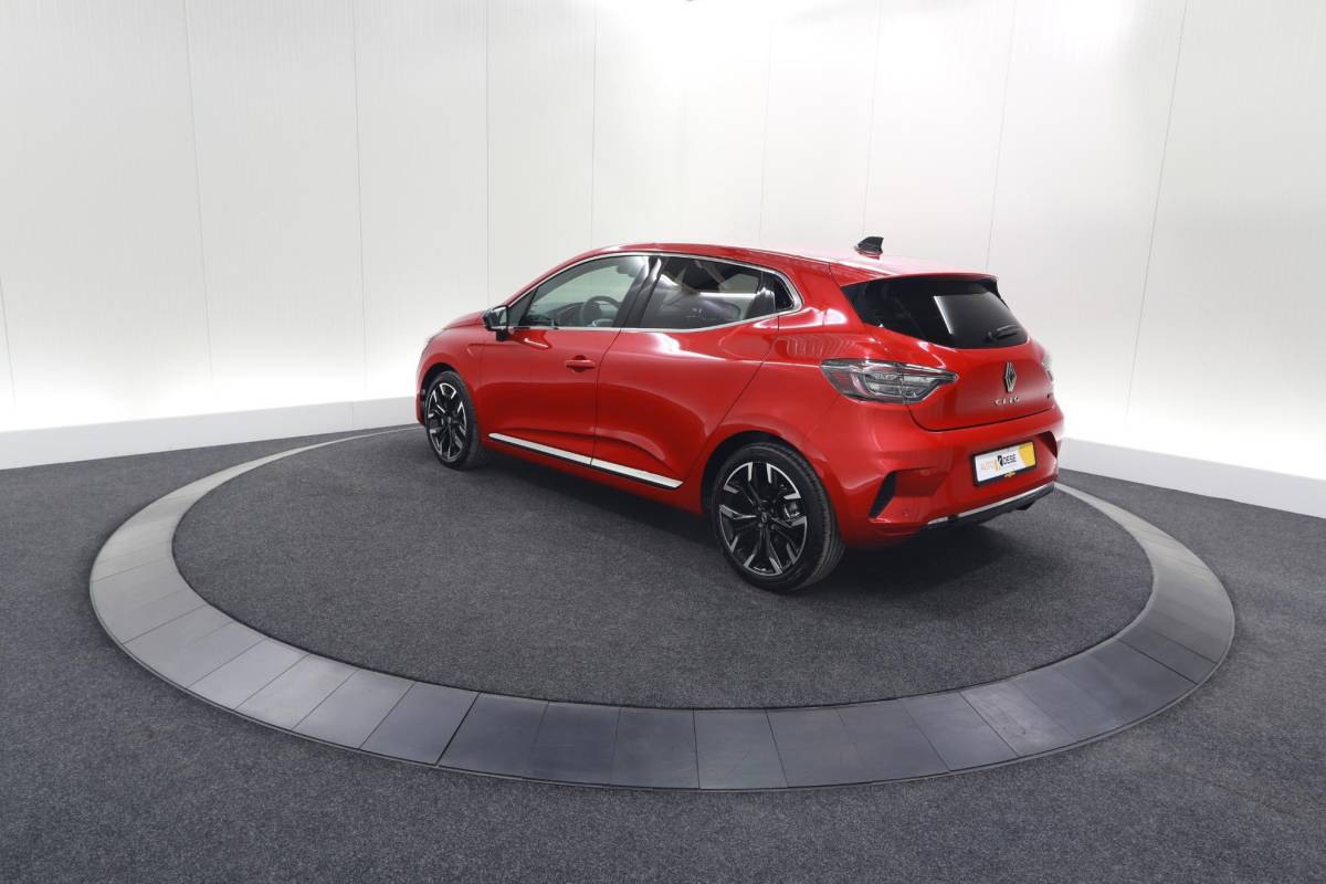 Renault Clio Renault Clio 1.6 E-Tech Full Hybrid 145 techno | 360 Camera | Bose Audio | Stoelverwarming | 9.3 Inch Groot Scherm