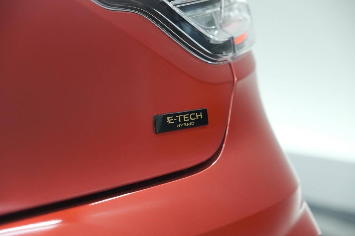 Renault Clio Renault Clio 1.6 E-Tech Full Hybrid 145 techno | 360 Camera | Bose Audio | Stoelverwarming | 9.3 Inch Groot Scherm