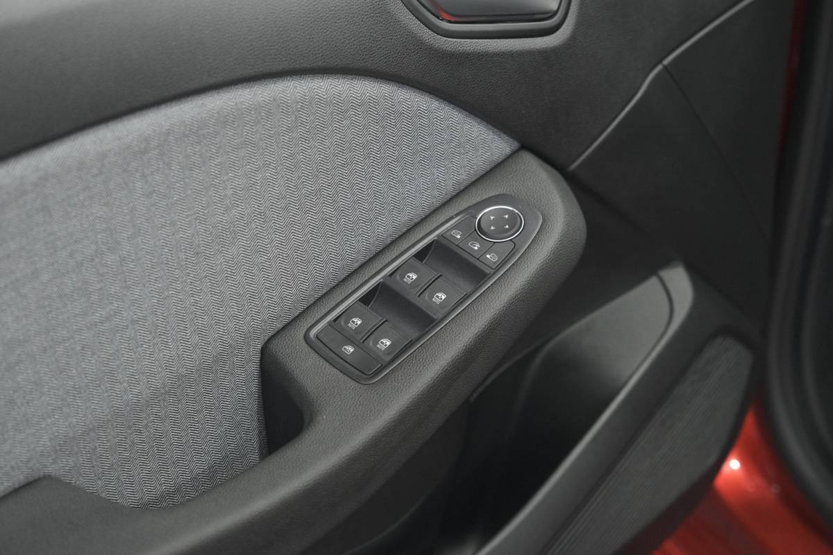 Renault Clio Renault Clio 1.6 E-Tech Full Hybrid 145 techno | 360 Camera | Bose Audio | Stoelverwarming | 9.3 Inch Groot Scherm
