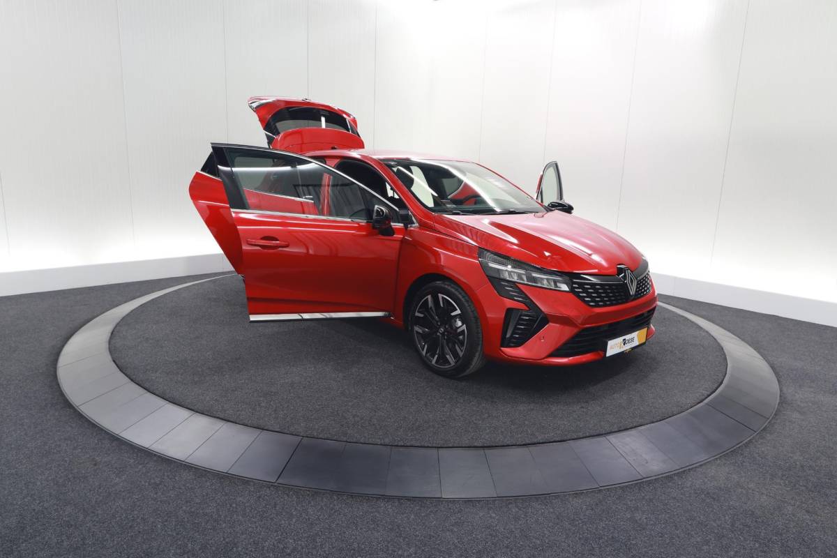 Renault Clio Renault Clio 1.6 E-Tech Full Hybrid 145 techno | 360 Camera | Bose Audio | Stoelverwarming | 9.3 Inch Groot Scherm