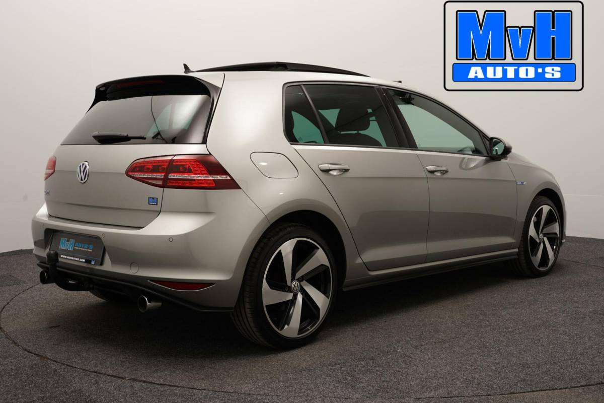 Volkswagen Golf Volkswagen Golf 1.4 TSI GTE|PANO|CAMERA|TREKHAAK|CARPLAY|NAP