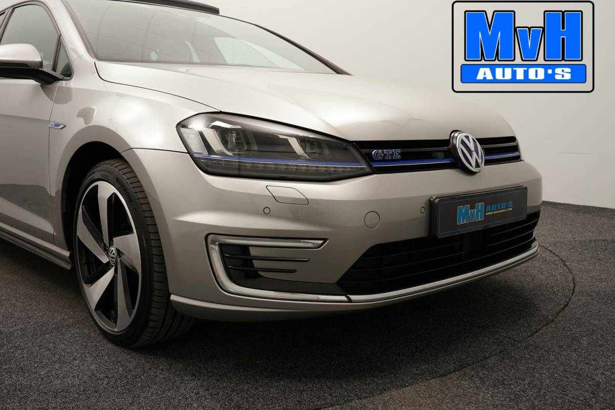 Volkswagen Golf Volkswagen Golf 1.4 TSI GTE|PANO|CAMERA|TREKHAAK|CARPLAY|NAP
