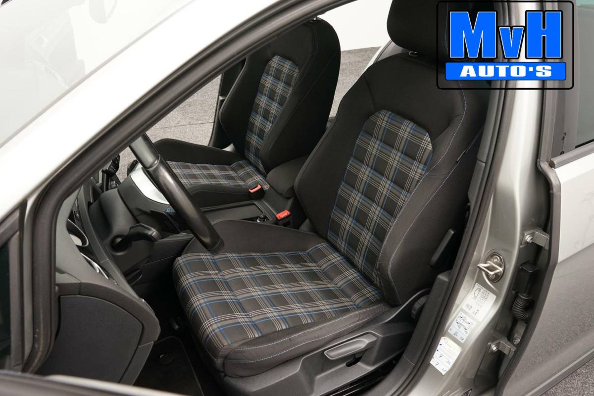 Volkswagen Golf Volkswagen Golf 1.4 TSI GTE|PANO|CAMERA|TREKHAAK|CARPLAY|NAP