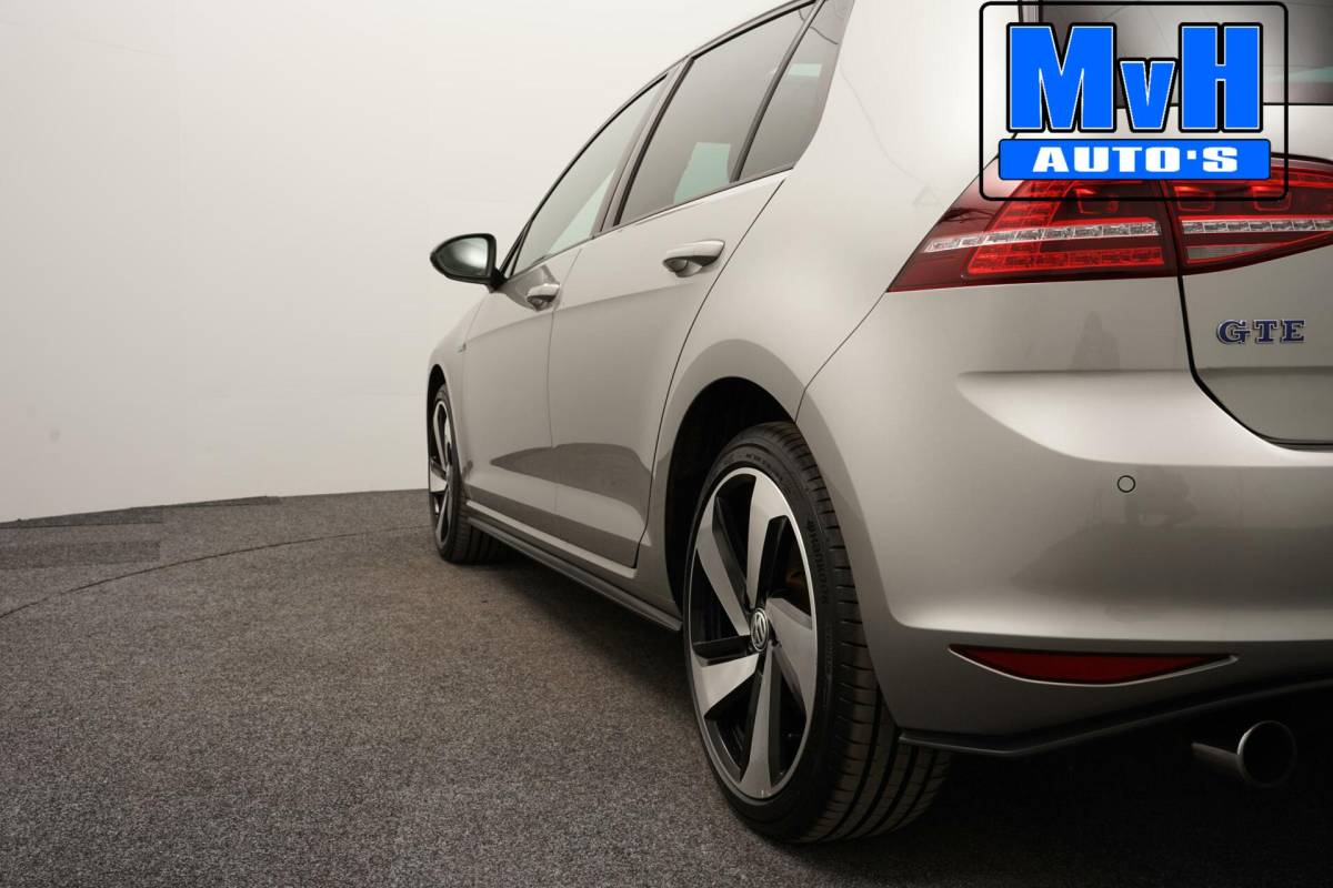 Volkswagen Golf Volkswagen Golf 1.4 TSI GTE|PANO|CAMERA|TREKHAAK|CARPLAY|NAP