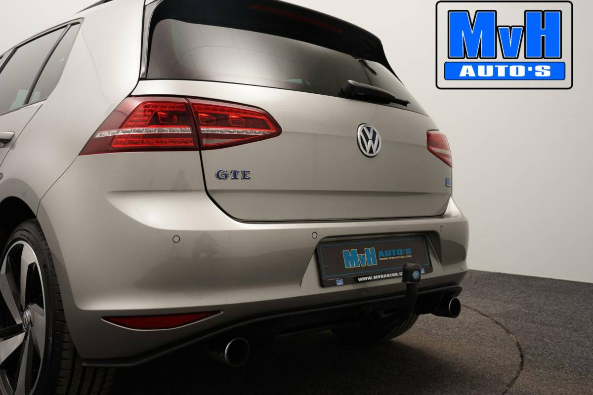 Volkswagen Golf Volkswagen Golf 1.4 TSI GTE|PANO|CAMERA|TREKHAAK|CARPLAY|NAP