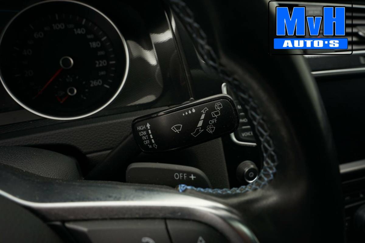 Volkswagen Golf Volkswagen Golf 1.4 TSI GTE|PANO|CAMERA|TREKHAAK|CARPLAY|NAP