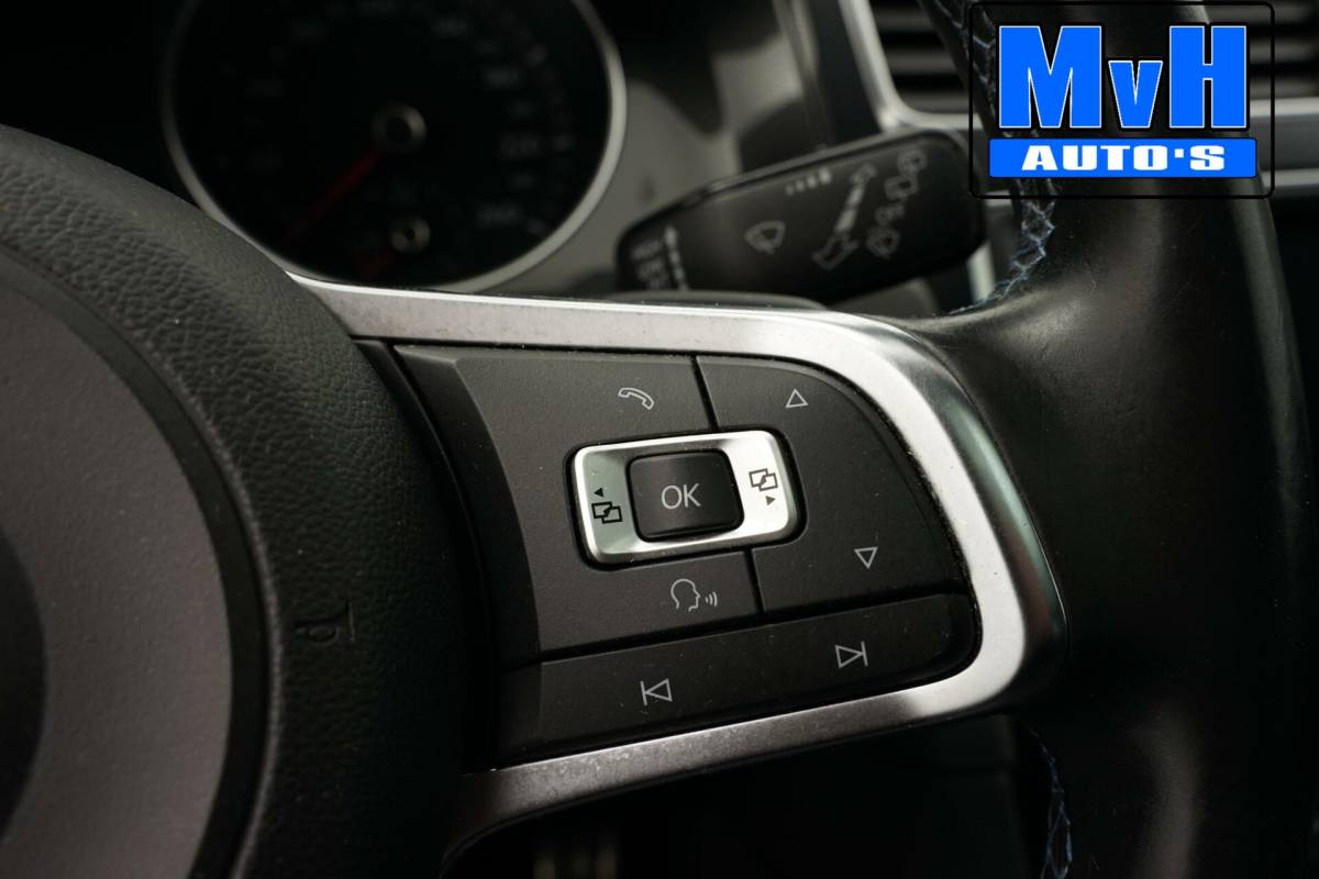 Volkswagen Golf Volkswagen Golf 1.4 TSI GTE|PANO|CAMERA|TREKHAAK|CARPLAY|NAP