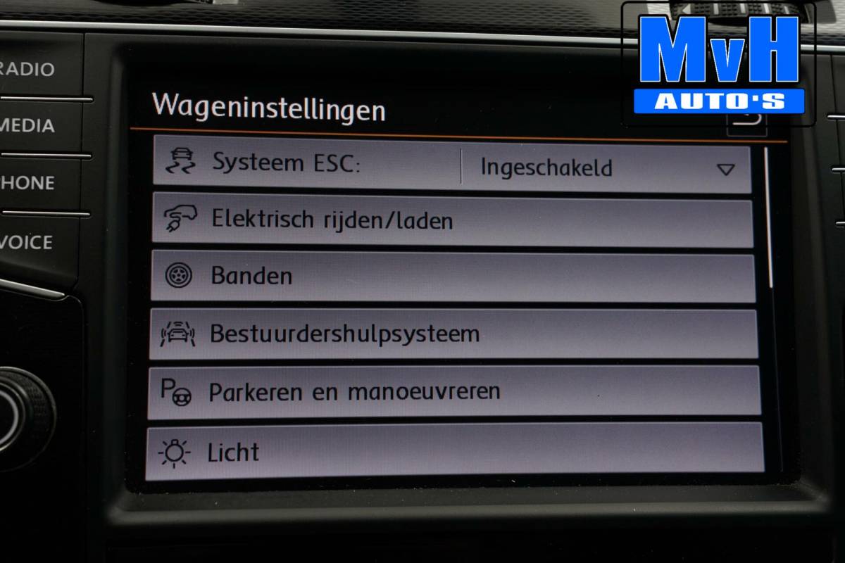 Volkswagen Golf Volkswagen Golf 1.4 TSI GTE|PANO|CAMERA|TREKHAAK|CARPLAY|NAP