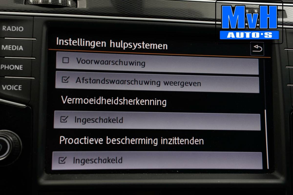 Volkswagen Golf Volkswagen Golf 1.4 TSI GTE|PANO|CAMERA|TREKHAAK|CARPLAY|NAP