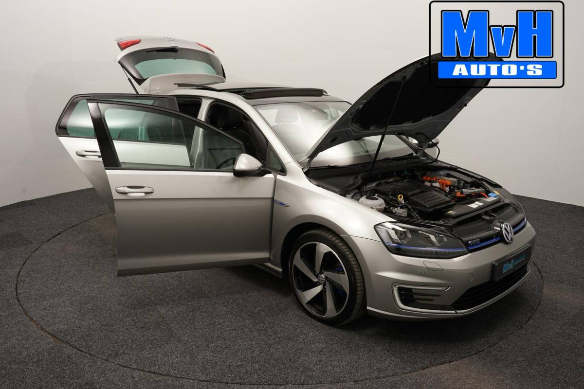 Volkswagen Golf Volkswagen Golf 1.4 TSI GTE|PANO|CAMERA|TREKHAAK|CARPLAY|NAP