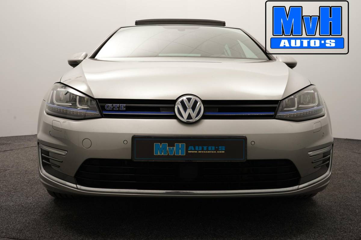 Volkswagen Golf Volkswagen Golf 1.4 TSI GTE|PANO|CAMERA|TREKHAAK|CARPLAY|NAP
