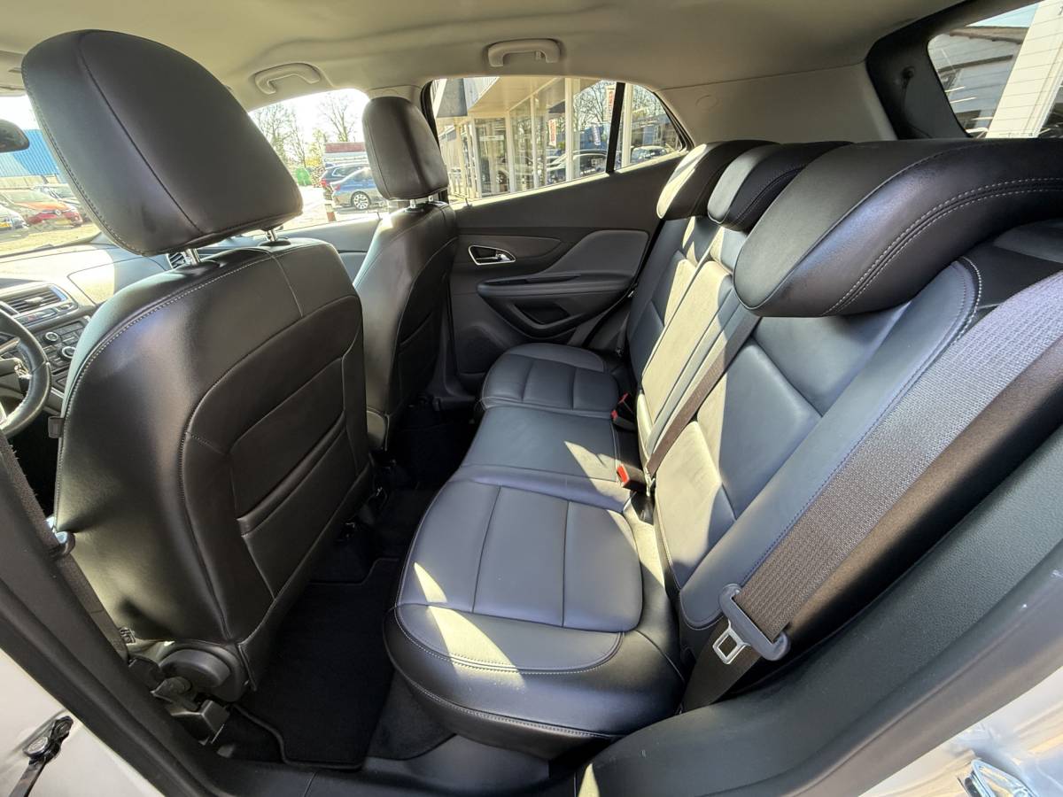 Opel Mokka Opel Mokka 1.4 T Cosmo | Leder | Sportstoelen | Navi | DAB | Stoel- en stuurverwarming | PDC v+a incl. Camera | Trekhaak