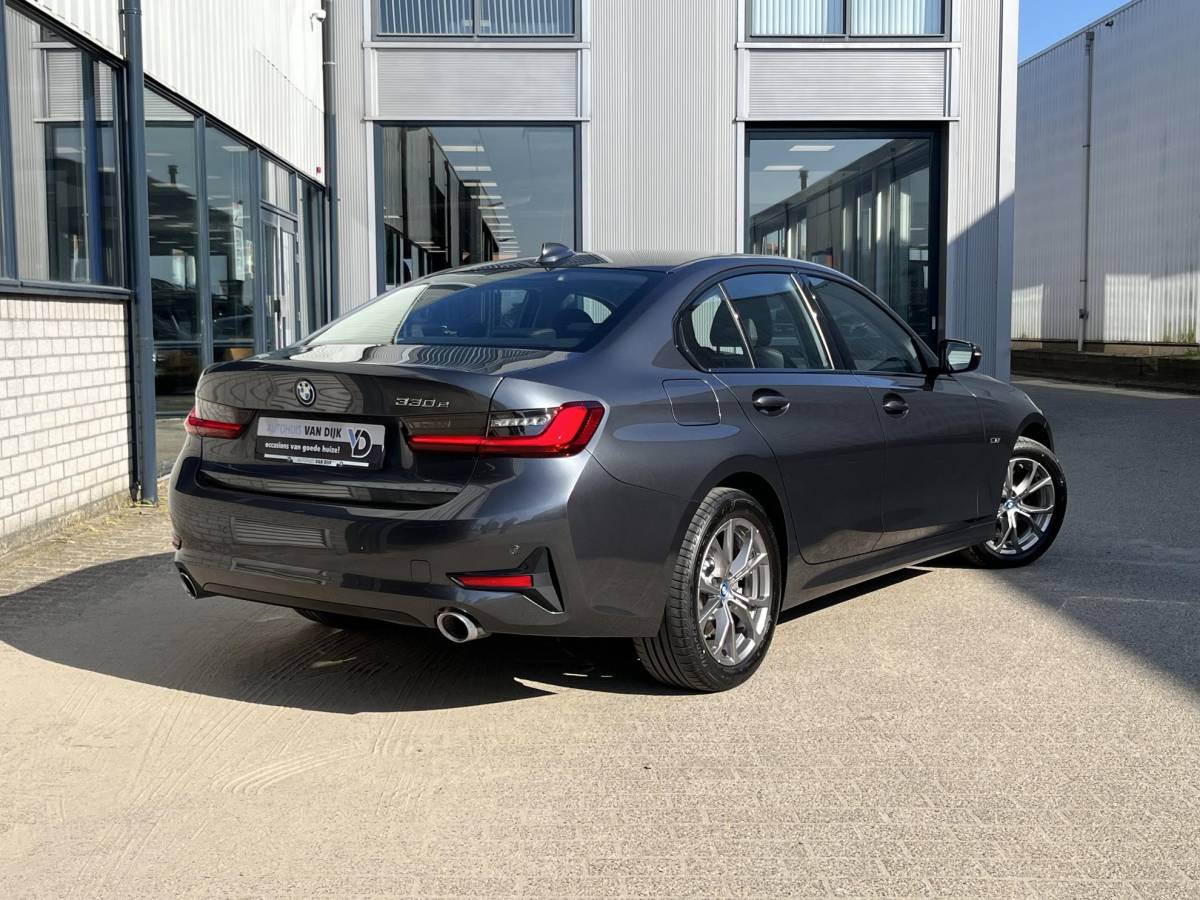 BMW 3 Serie BMW 3-serie 330e | Navi/Adapt.Cruise/PDC V+A/Clima/17″/Apple CarPlay-Android Auto