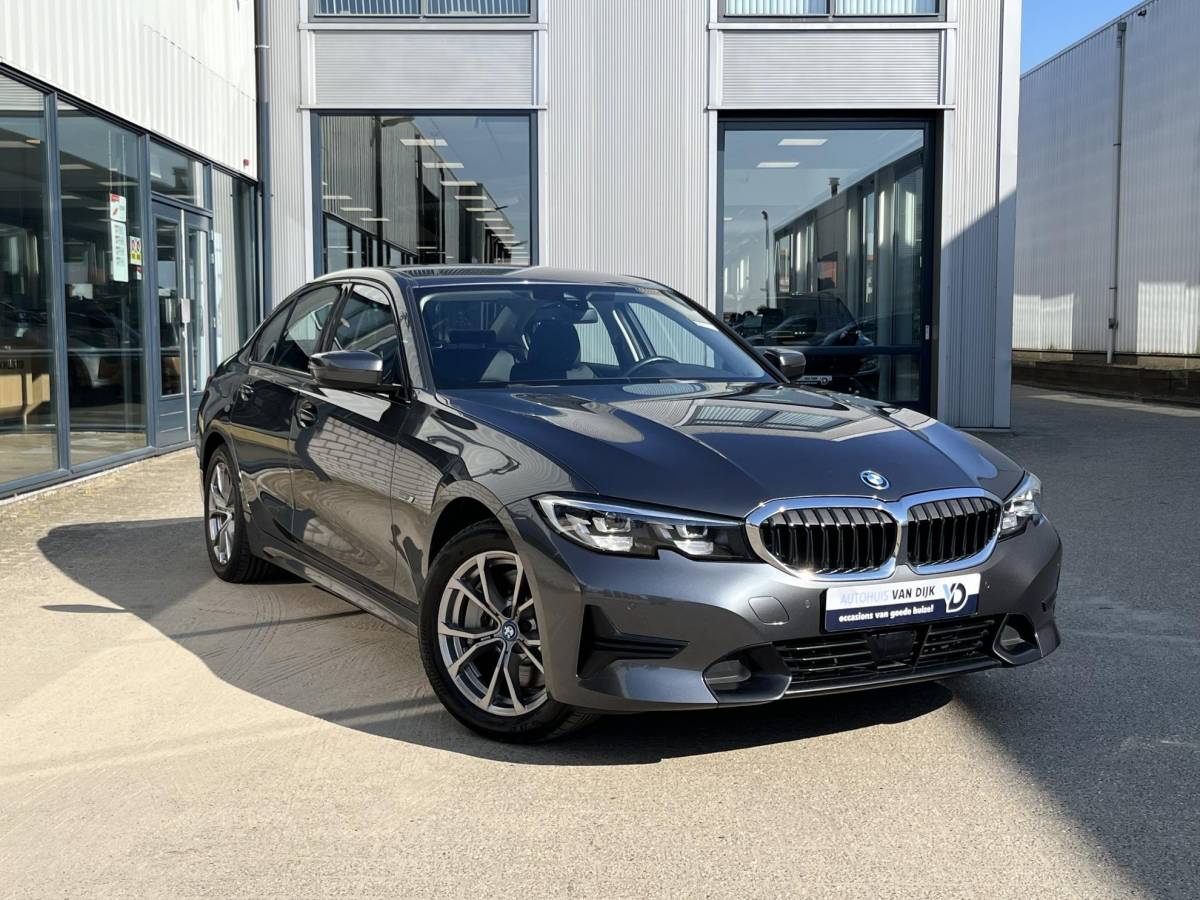 BMW 3 Serie BMW 3-serie 330e | Navi/Adapt.Cruise/PDC V+A/Clima/17″/Apple CarPlay-Android Auto