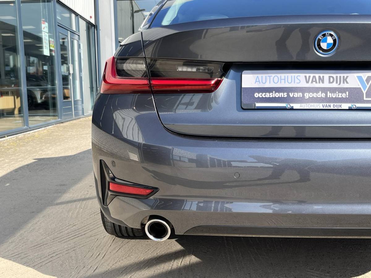 BMW 3 Serie BMW 3-serie 330e | Navi/Adapt.Cruise/PDC V+A/Clima/17″/Apple CarPlay-Android Auto