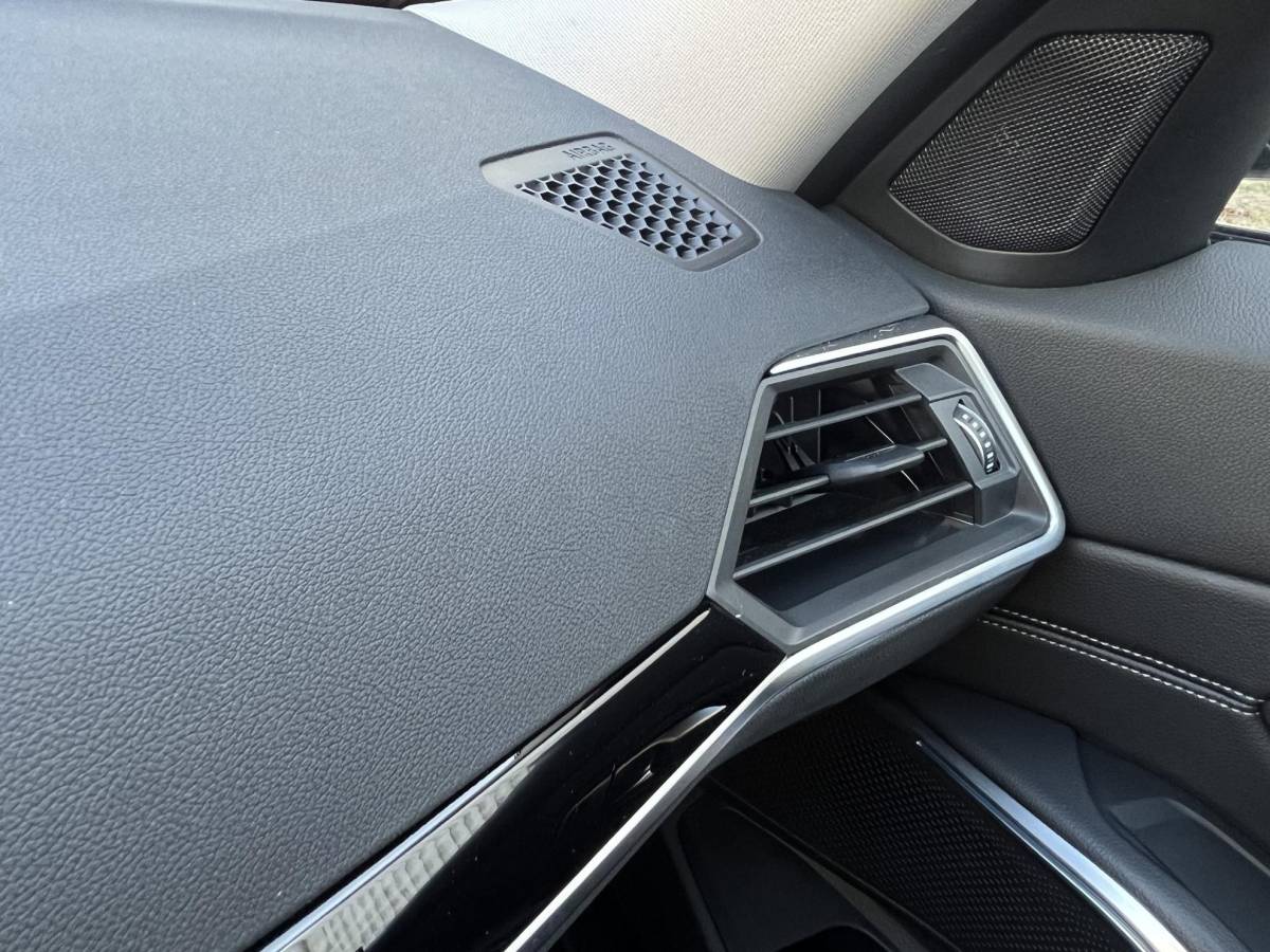 BMW 3 Serie BMW 3-serie 330e | Navi/Adapt.Cruise/PDC V+A/Clima/17″/Apple CarPlay-Android Auto