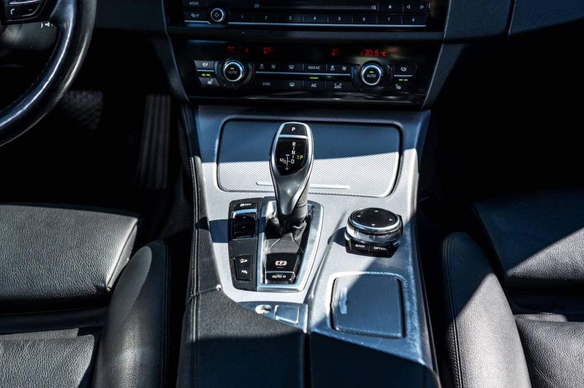 BMW 5 Serie BMW 5-serie Touring 535xd M-Sport Luxury Edion I Hud I Pano I Leder I Trekhaak I