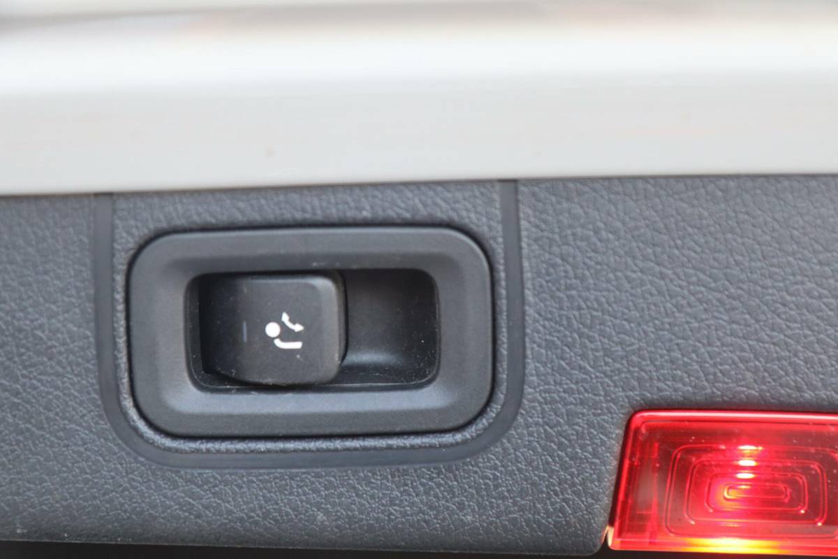 Mercedes-Benz A-Klasse Mercedes A-klasse 250 e 218PK AMG Limited A. Cruise|Carplay|Pano|Widescreen|E.trekhaak|Leder|Camera|Parelmoer wit|Sfeer verlichting|