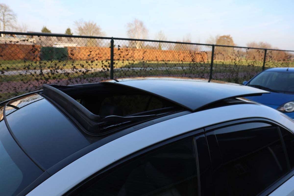 Mercedes-Benz A-Klasse Mercedes A-klasse 250 e 218PK AMG Limited A. Cruise|Carplay|Pano|Widescreen|E.trekhaak|Leder|Camera|Parelmoer wit|Sfeer verlichting|