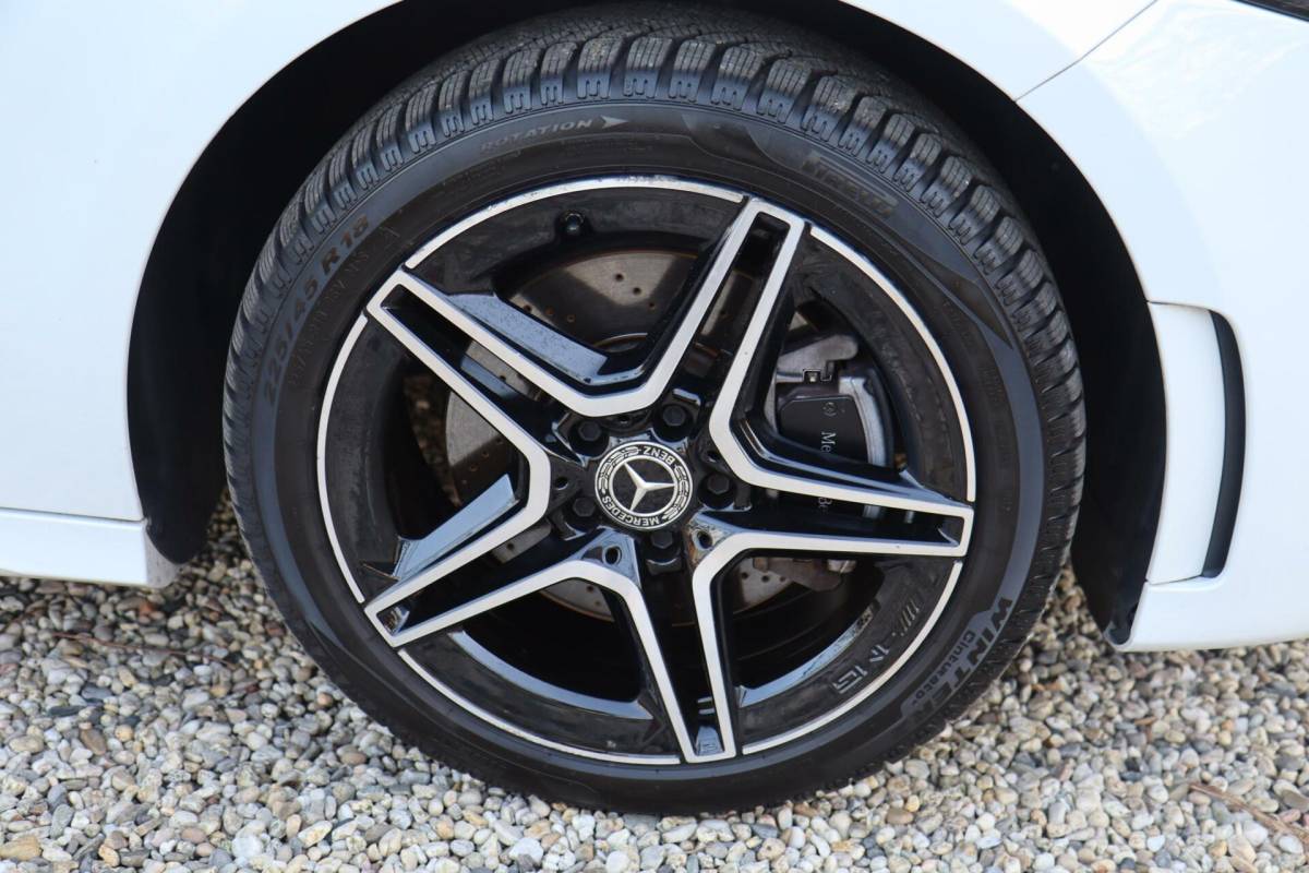 Mercedes-Benz A-Klasse Mercedes A-klasse 250 e 218PK AMG Limited A. Cruise|Carplay|Pano|Widescreen|E.trekhaak|Leder|Camera|Parelmoer wit|Sfeer verlichting|