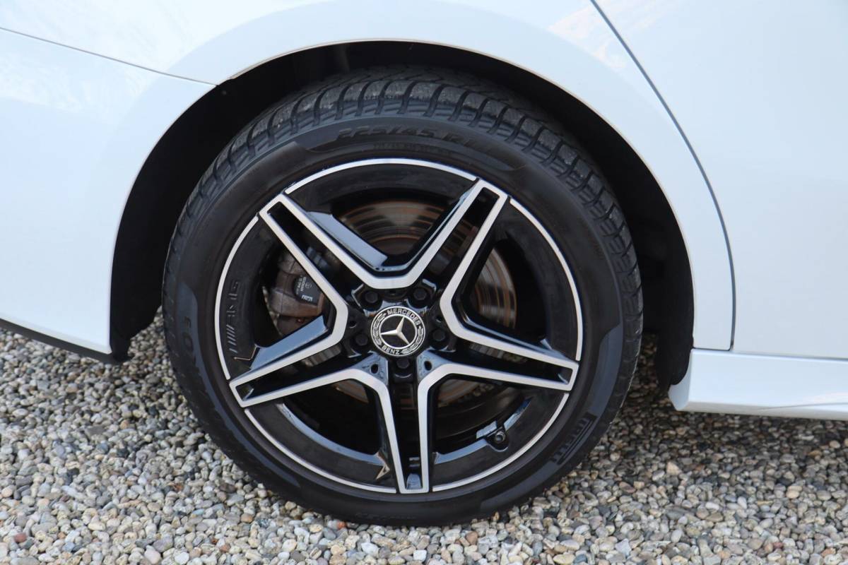 Mercedes-Benz A-Klasse Mercedes A-klasse 250 e 218PK AMG Limited A. Cruise|Carplay|Pano|Widescreen|E.trekhaak|Leder|Camera|Parelmoer wit|Sfeer verlichting|